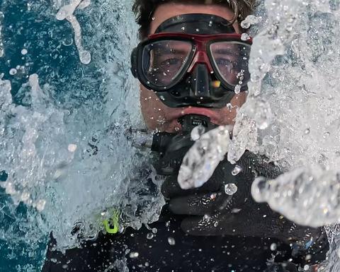 Steven Haddock in a scuba mask.